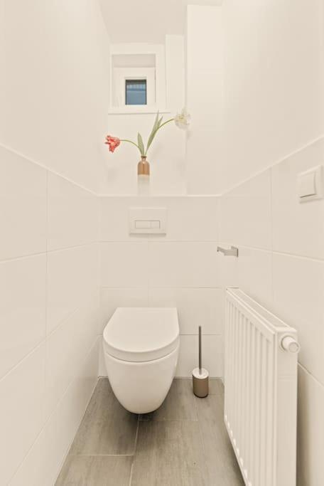 Cozy Apartment In Quiet Location, Fast Train Station 100M Away, Contactless Check-In 비엔나 외부 사진